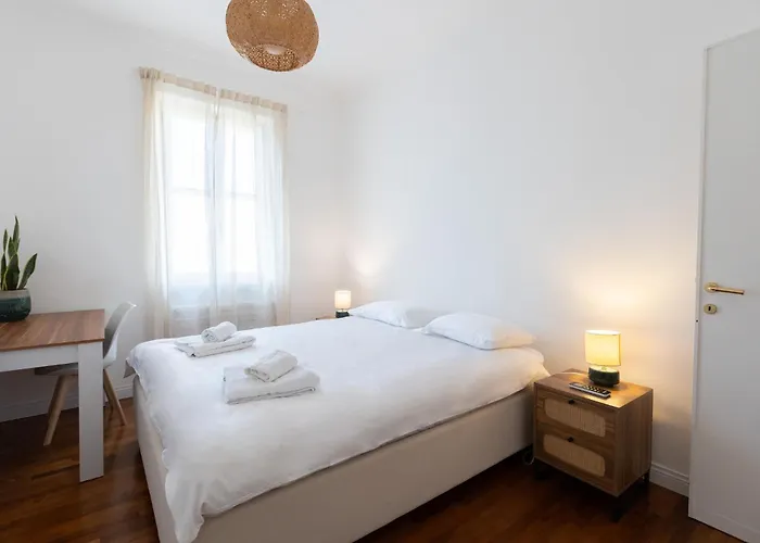 Guesthost - Termini Classy With Terrace Apartamento *